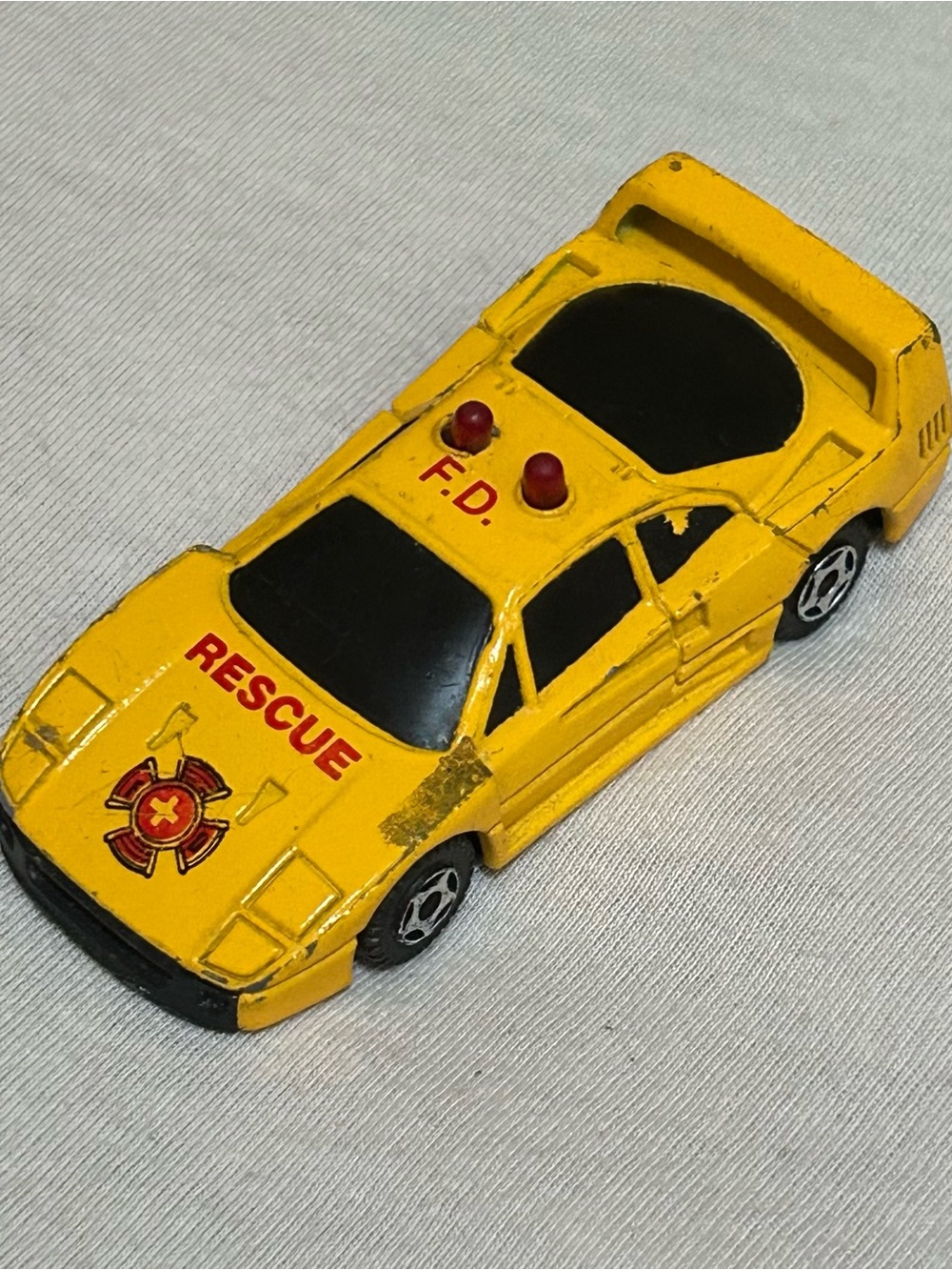 Vintage 1989 Soma Ferrari F40 Fire Rescue FD Patrol Car Yellow Diecast